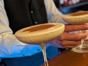 images/bar2.jpg