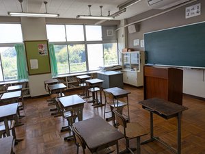 images/school-classroom.jpg